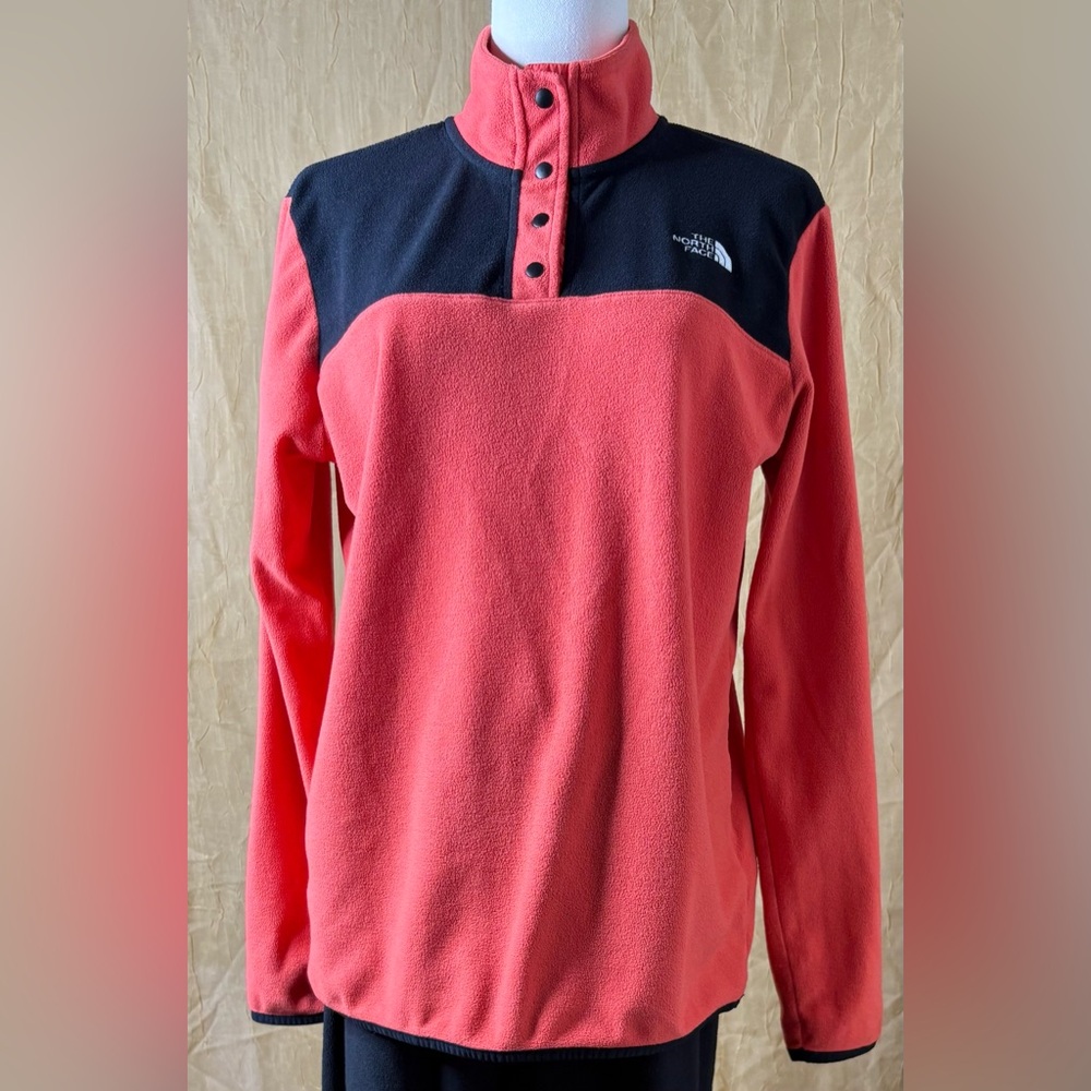 The North Face Coral and Black Fleece Pullover